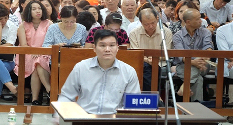 Tiến sỹ “làm giàu không khó” huy động 2.700 tỷ đồng bị đề nghị án chung thân