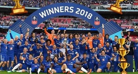 Chelsea rạn nứt dù đã vô địch Cup FA
