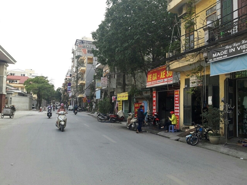 Chuyện lạ ở Hà Nội: Dân khốn khổ vì sổ đỏ bị “tạm giữ” 12 năm