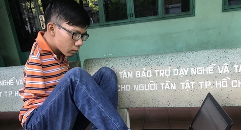 Hành trình vượt khó của chàng trai không tay