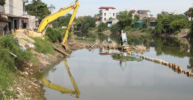 Đầu tư 8,8 tỷ đồng nạo vét sông Nhuệ