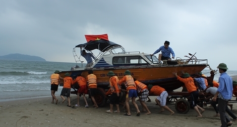 Những người thao thức cùng biển