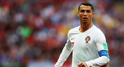 Fan Iran phá giấc ngủ CR7