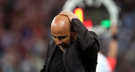 Đừng đổ lỗi cho Messi, Sampaoli mới chính là tội đồ của Argentina