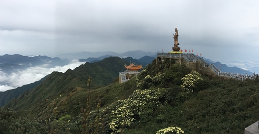 Nơi khốn khổ vì nóng, nơi run người vì rét