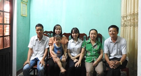 Cha mẹ nghèo nuôi 3 con vào đại học