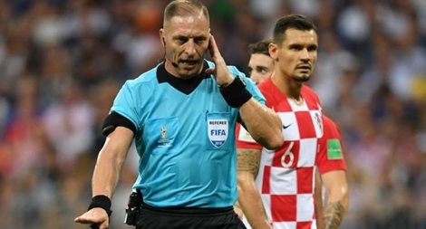 Khốn khổ thay thân phận ông vua sân cỏ