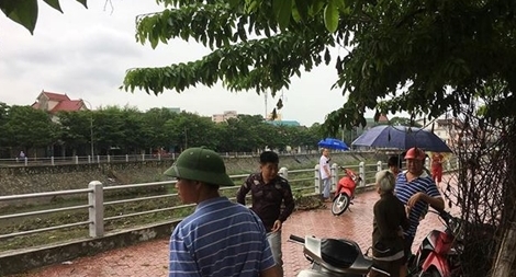 Đi hái rau người đàn ông bị nước cuốn mất tích