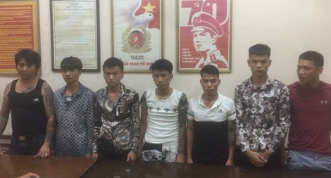 Chở ô tô các đàn em mang hung khí đi đòi nợ thuê