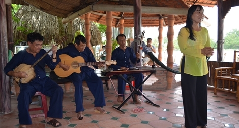 Tiếng đờn bên Vàm Cỏ Đông