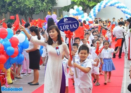 Không để một học sinh nào vì chưa có đồng phục mới mà không được vào trường học