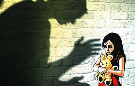 Yêu râu xanh U60 hiếp dâm bé gái 3 tuổi