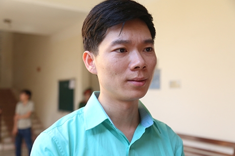 Bác sĩ Hoàng Công Lương bị cấm đi khỏi nơi cư trú