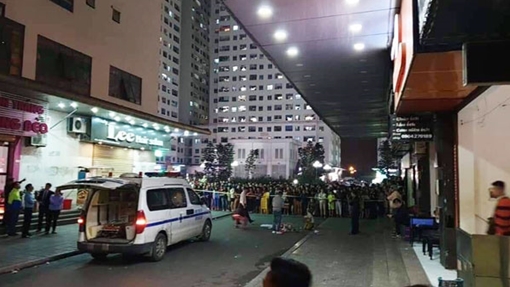 Bé sơ sinh còn nguyên dây rốn rơi từ chung cư Linh Đàm 