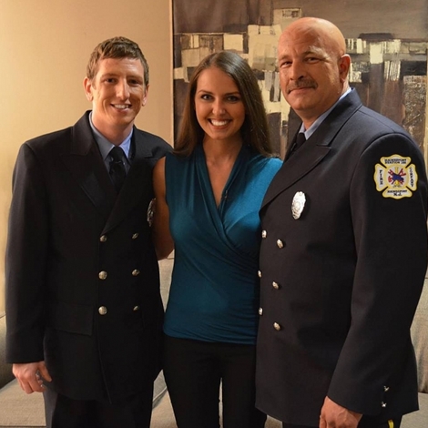 Những chuyện xúc động của người dân dành cho cảnh sát chữa cháy các nước