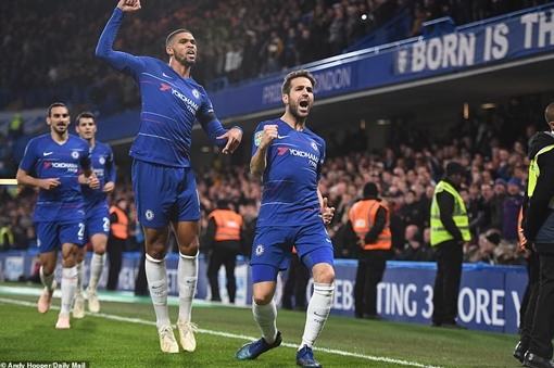 Gieo sầu cho "người cũ", Chelsea giữ mạch bất bại
