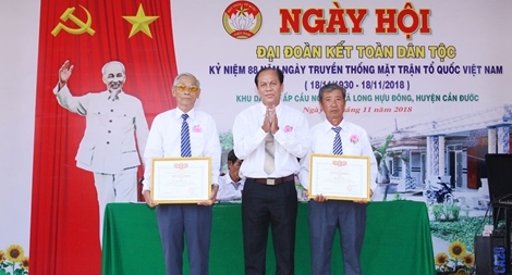 Náo nức Ngày hội Đại đoàn kết trên quê hương Long An