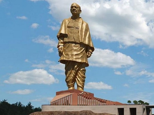 Tranh cãi về bức tượng cao nhất thế giới