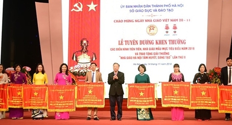Hà Nội tuyên dương các điển hình tiên tiến, nhà giáo mẫu mực tiêu biểu 