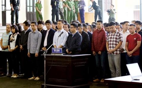 Các nhà mạng đã hưởng lợi hàng trăm tỷ từ đường dây cờ bạc trên mạng