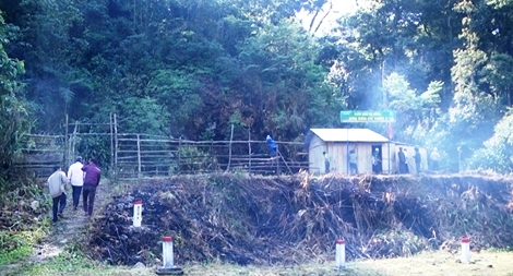 Đồng bào Xê Đăng lập chốt giữ rừng