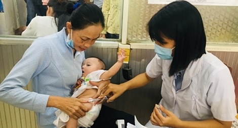 Thông tin ban đầu về cháu bé tử vong sau tiêm vaccine ở Hà Nội 