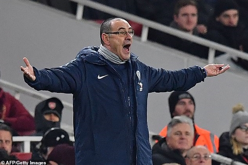 Thất bại trước Arsenal HLV Sarri nổi cơn thịnh nộ