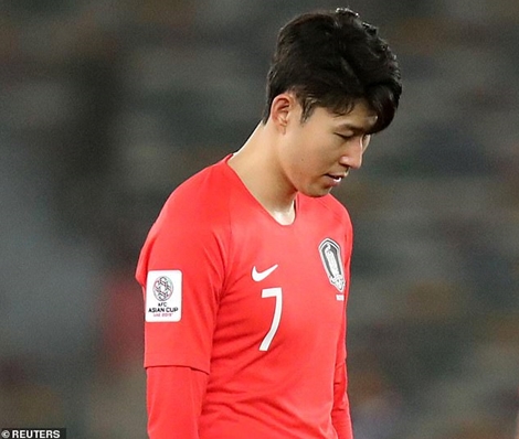 Hàn Quốc bị loại, CĐV Tottenham vui như Tết