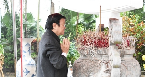 Nguyên Chủ tịch nước Trương Tấn Sang  tri ân anh hùng, liệt sĩ tại Vị Xuyên