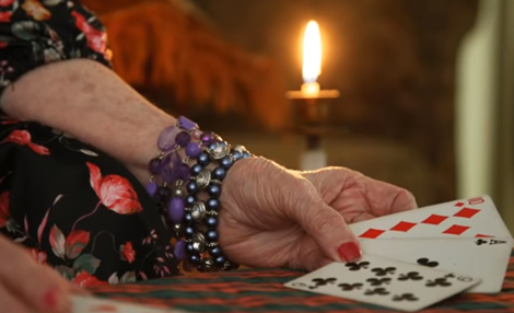 1001 kiểu xem bói đầu năm