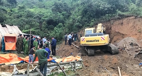    Sập mỏ thiếc, 3 người tử vong