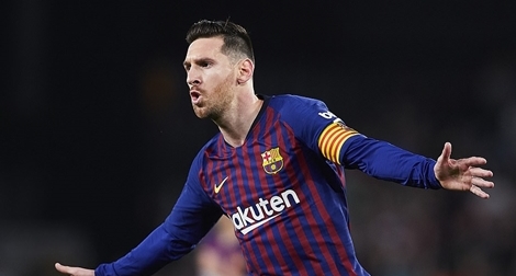 Thi đấu thăng hoa, Messi khiến đối phương cũng phải ngã mũ thán phục