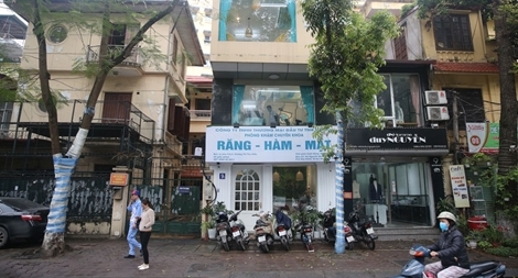 Vì đâu một phần trụ sở đất công sản của Hội Nhà văn Việt Nam bị “xẻ thịt”?