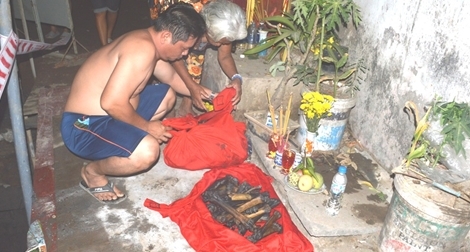 Phát hiện xương người trong một hố sâu