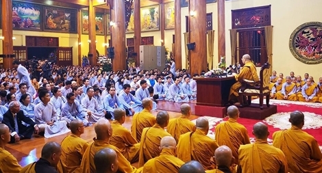 Cảnh giác hành vi lợi dụng hoạt động tôn giáo để truyền bá mê tín, cổ súy chống phá