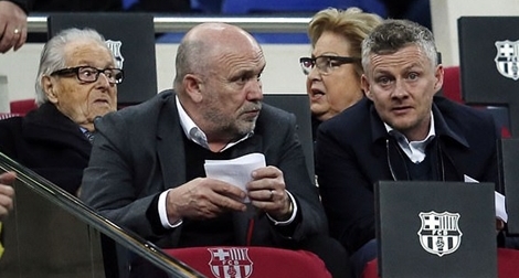 Ole Gunnar Solskjaer bay tới Tây Ban Nha "do thám" Barca