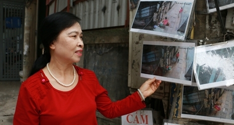 Sáng kiến treo ảnh người đổ trộm rác khiến ngõ nhỏ sạch bong