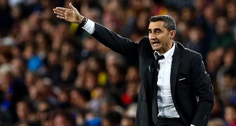 HLV Barca cảnh báo học trò sau đại thắng trước Liverpool