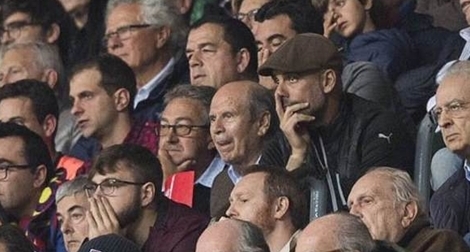 Pep Guardiola lặng lẽ theo dõi trận bán kết tại Nou Camp