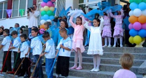 Học sinh sát hại người thân vì đọc sách của Hitler