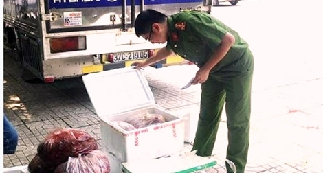 Phát hiện nhiều tấn nội tạng động vật không rõ nguồn gốc