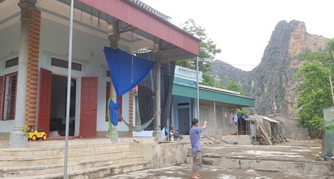 Khi "tử thần" lơ lửng treo trên đầu hàng trăm hộ dân