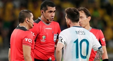 Thua trận, Messi rủa xả trọng tài không thương tiếc