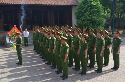 Cảnh sát Kinh tế Công an Nghệ An báo công lên Bác