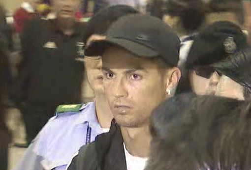 Xuất hiện chớp nhoáng, CR7 vẫn tạo cơn sốt ở Hàn Quốc