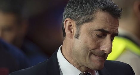 Barca thảm bại, CĐV kêu gọi "tống cổ" ông thầy của Messi