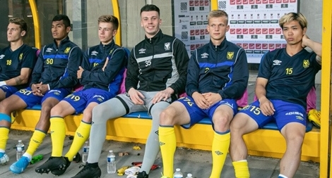 Công Phượng lại dự bị, Sint-Truiden có chiến thắng nhọc nhằn