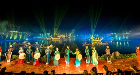 Ngày 10-10, xét xử phúc thẩm vụ Công ty Tuần Châu kiện đạo diễn Việt Tú