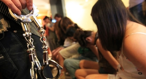 Thoát cảnh nô lệ tình dục của IS, nhiều phụ nữ lại sập bẫy buôn người