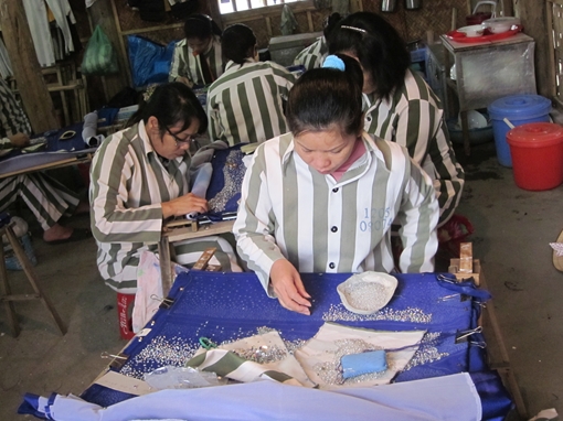 Đi tù vì tội lừa đảo, cựu hiệu phó day dứt vì con gái tình duyên dang dở 